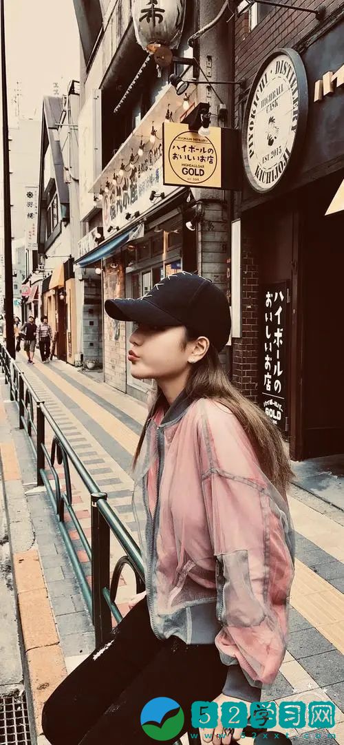 20岁女rapperdisssubs免费支持用户免费观看，粉丝：白嫖的太爽了！