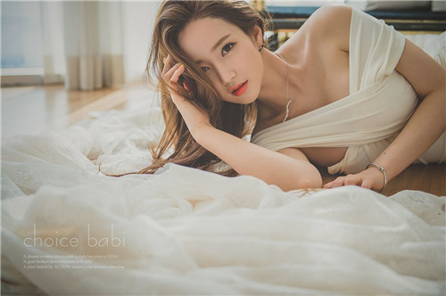 虎牙多名主播跳槽草莓丝瓜香蕉向日葵榴莲绿巨人直播，网友：难道暗藏大哥？